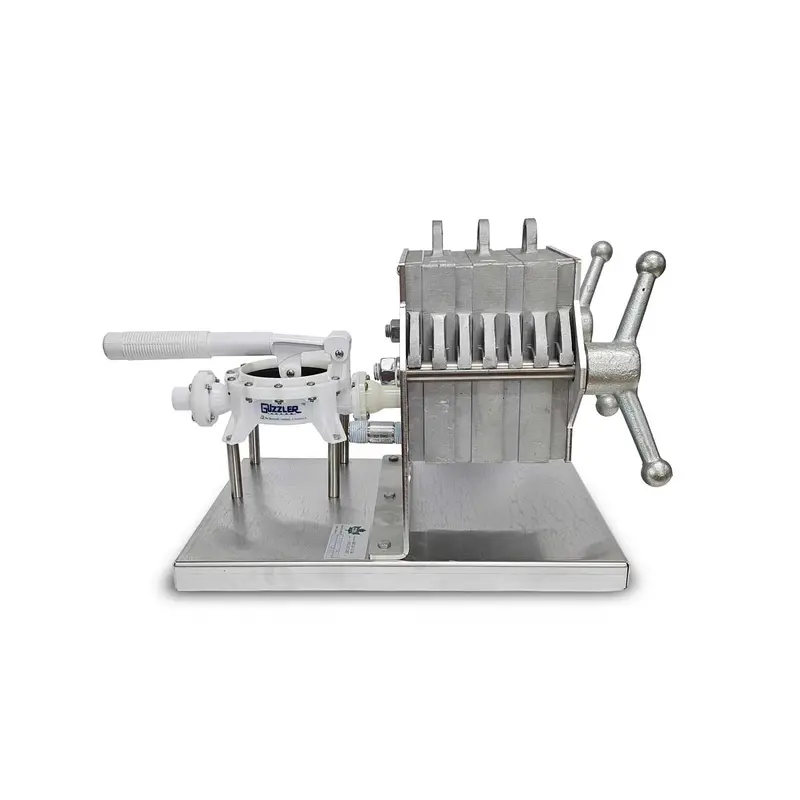 7-Inch Short-Stack Filter Press With Integrated Hand Pump 1