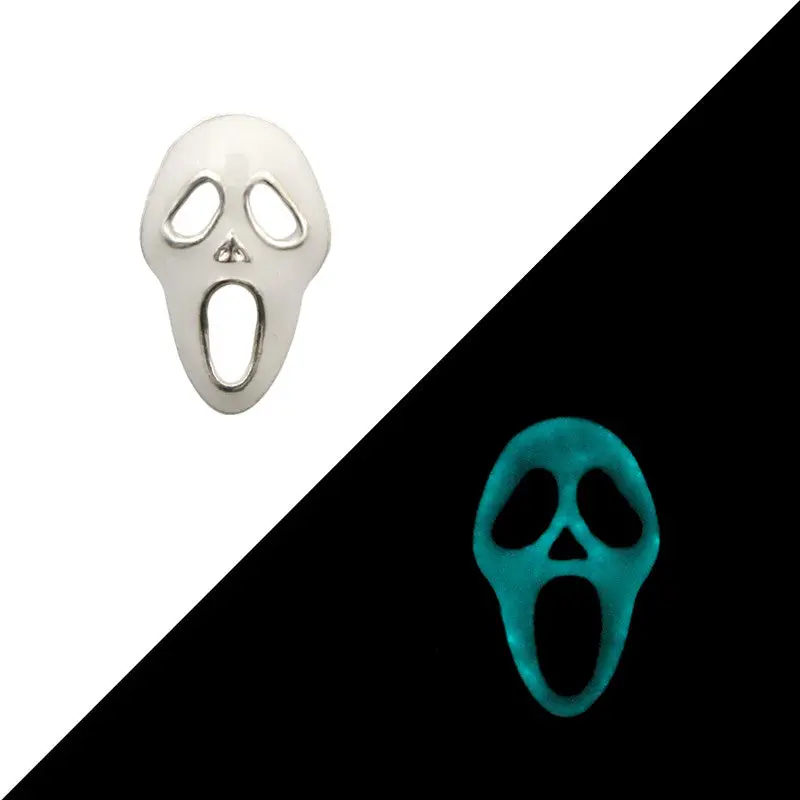 Daily Charme Glow-In-The-Dark Nail Charm: Scream Accent 1