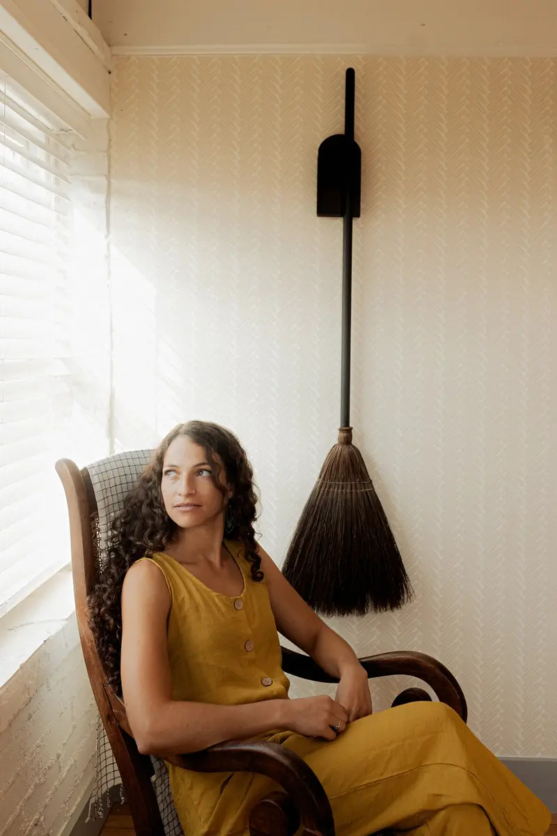 Dutch-Style Wall-Mounted Broom Hanger 1