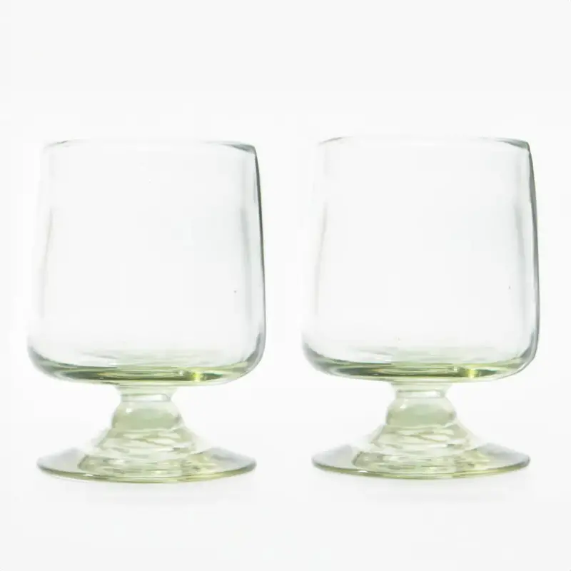 Elegant Short-Stem Wine Glass 1