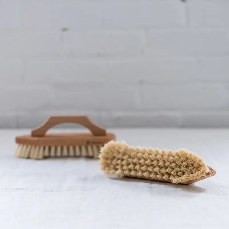 Ergonomic Bow-Handled Cleaning Scrub Brush 1