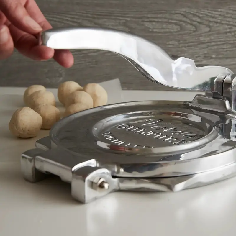 Heavy-Duty Cast Aluminum Tortilla Press 1