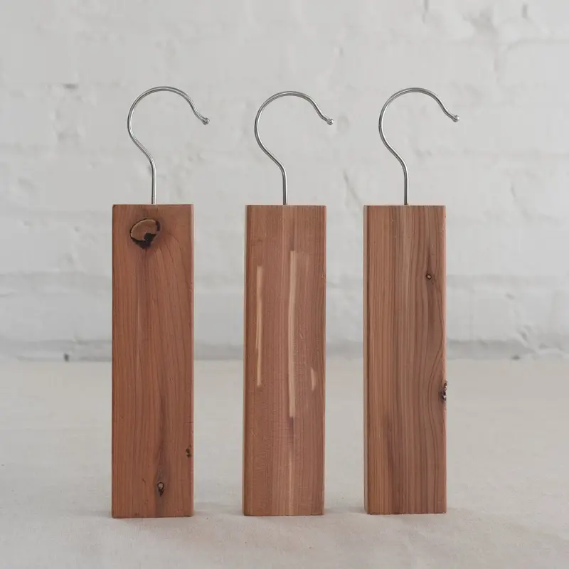 Red Cedar Wall Hook – Rustic Natural Wood Mount 1
