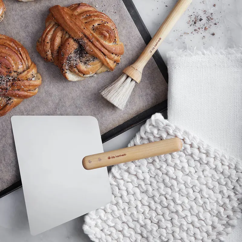 Stainless Steel Dough Scraper With Ergonomic Handle 1