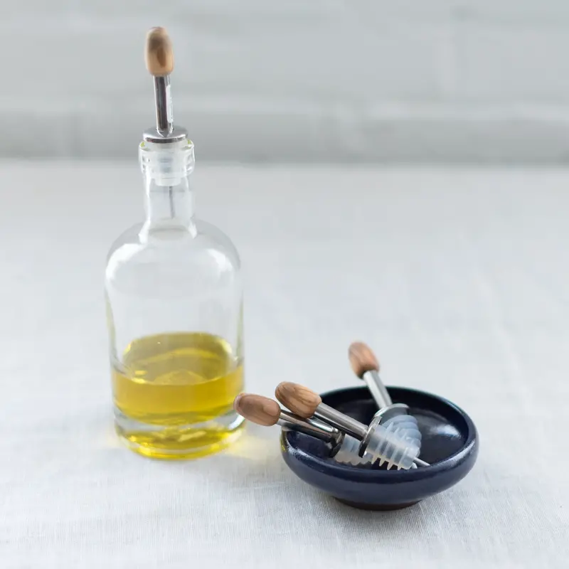 Stainless Steel Olive Oil Pourer With Wooden Cap 1